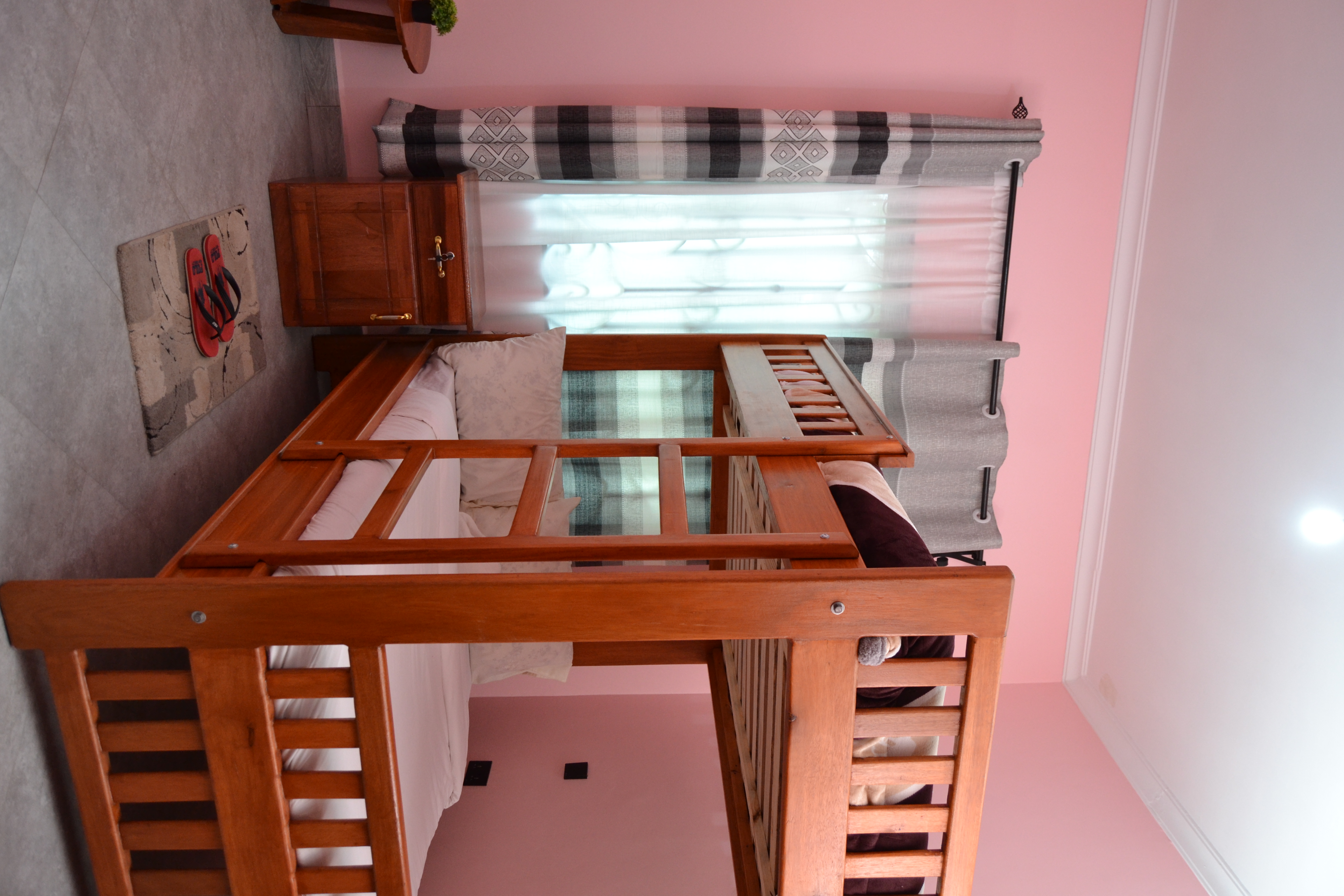 Olduvai Room - Mountain Facing